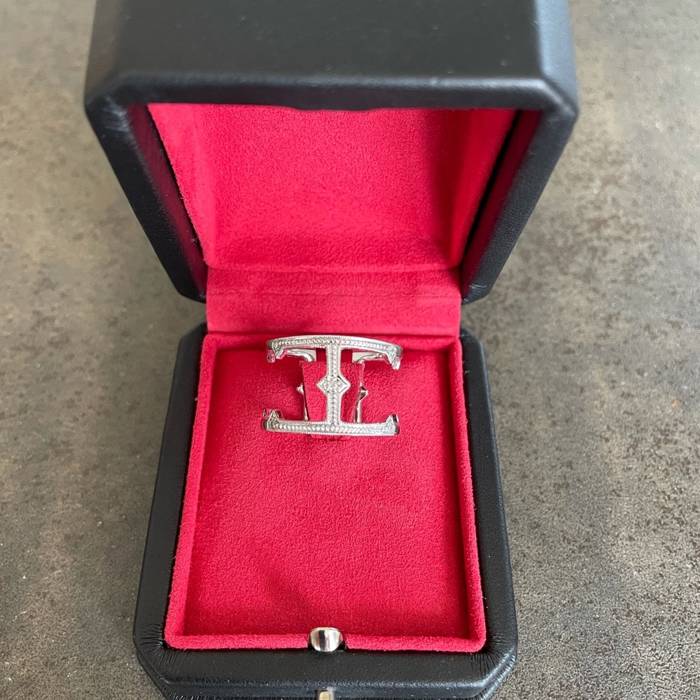 14K ring small diamonds